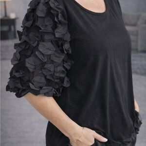 Chic Black Floral Sleeve Top